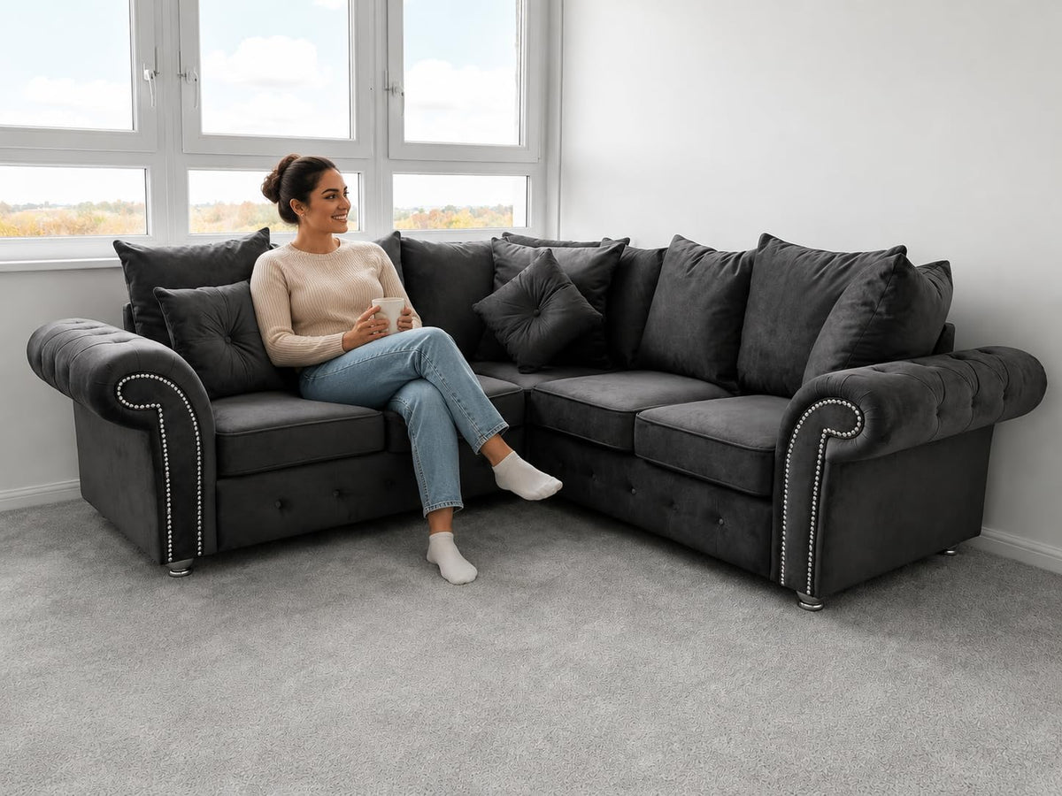 Hugo Grey Velvet Corner Sofa – Plush 2C2 Fabric Corner Couch – Modern Luxury 4–5 Seater Sofa with Deep Cushions for Living Room